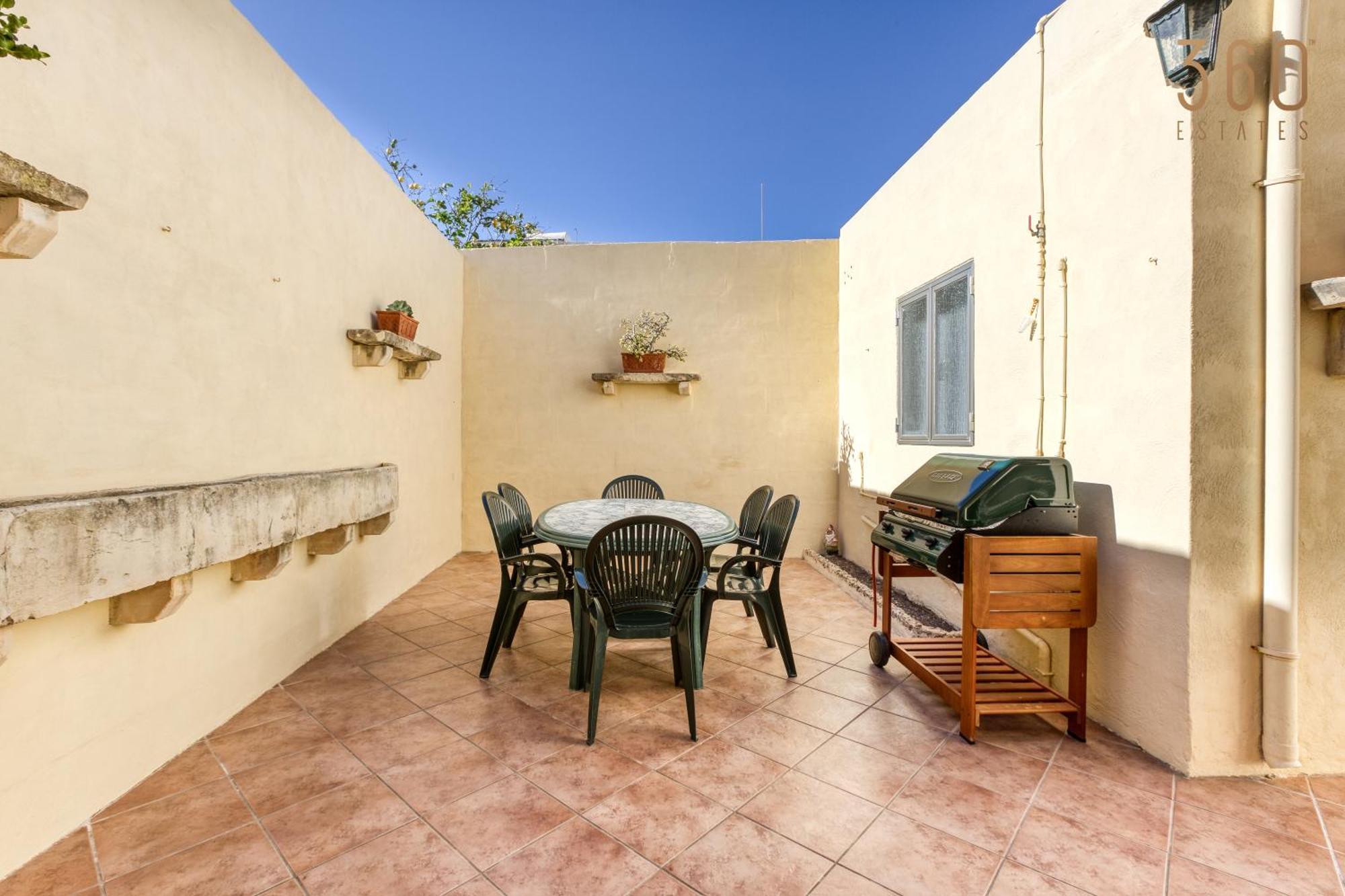 A Lovely 3Br Maisonette In Lovely Town Of Rabat By 360 Estates Exteriör bild